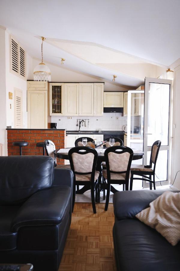 Apartment Blanka With A Beautiful View Of Trogir Buitenkant foto