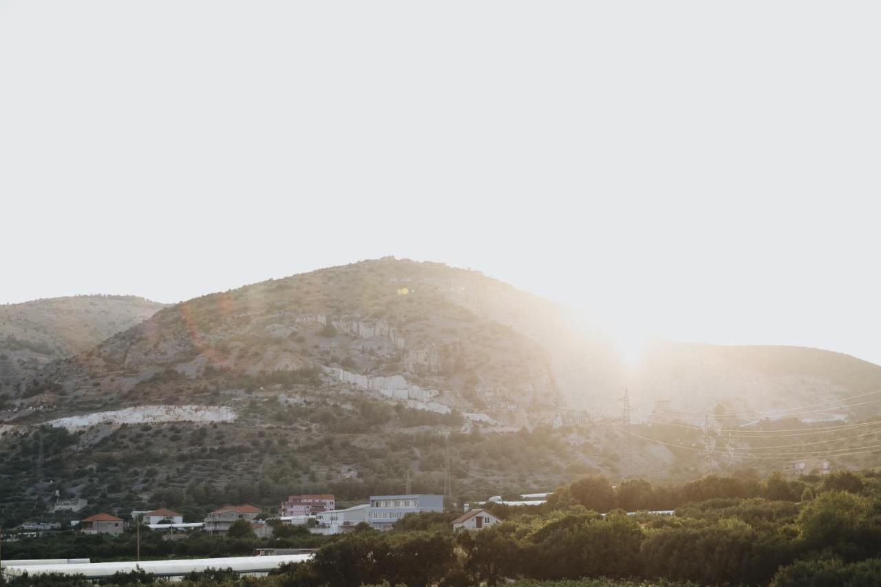 Apartment Blanka With A Beautiful View Of Trogir Buitenkant foto