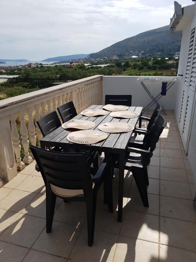 Apartment Blanka With A Beautiful View Of Trogir Buitenkant foto