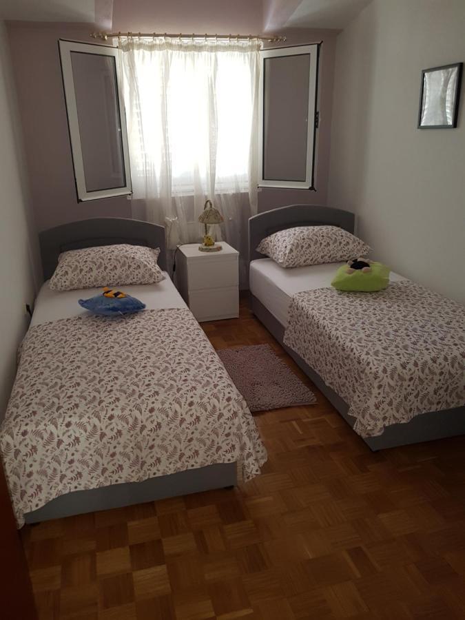 Apartment Blanka With A Beautiful View Of Trogir Buitenkant foto